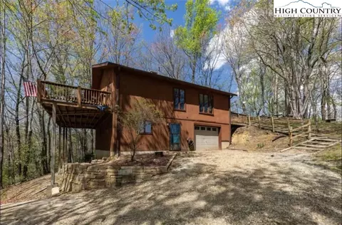 468 E Horse Shoe Ridge Rd, Deep Gap, NC 28618