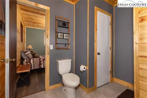 Bath - 468 E Horse Shoe Ridge Rd, Deep Gap, NC 28618 photo 1 of 6