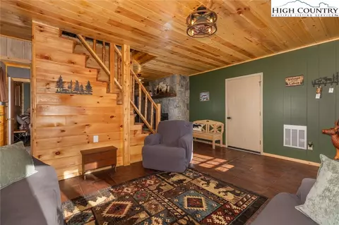 Living - 468 E Horse Shoe Ridge Rd, Deep Gap, NC 28618 photo 2 of 6