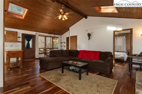 Living - 844 E Laurel Cir, Deep Gap, NC 28618 photo 3 of 4