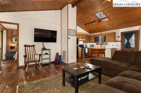 Living - 844 E Laurel Cir, Deep Gap, NC 28618 photo 4 of 4