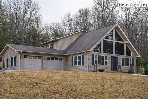 148 Buchanan St, Roaring Gap, NC 28668