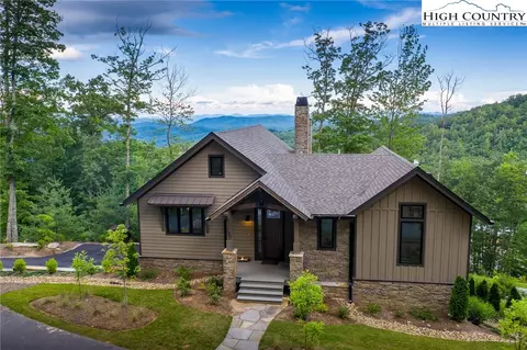 137 Sweetspire Ln, Boone, NC 28607