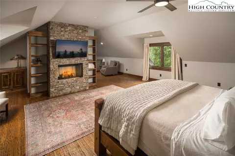 Bedroom - 856 Ninebark Rd, Boone, NC 28607 photo 4 of 6