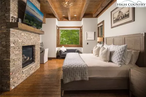 Bedroom - 856 Ninebark Rd, Boone, NC 28607 photo 1 of 6