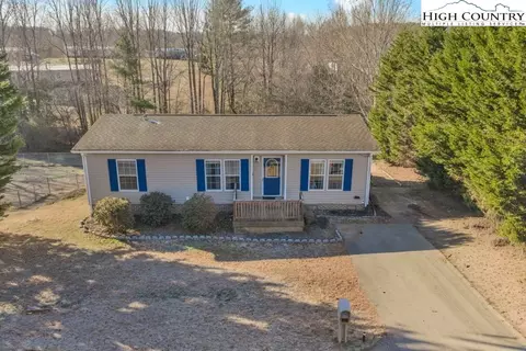 2415 Stones Throw Ct, Lenoir, NC 28645