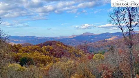 272 Morgans Ridge Dr, Banner Elk, NC 28604