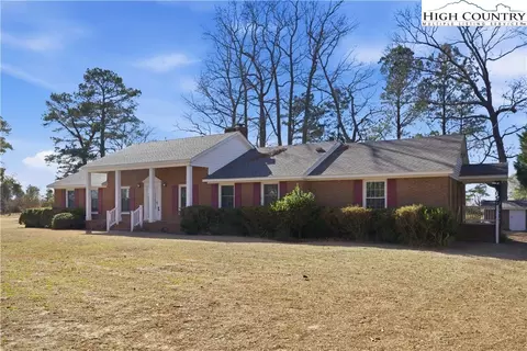 565 Arnolds Beach Rd, Roper, NC 27970