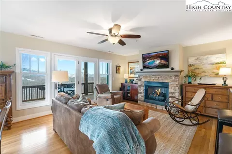 290 Indian Paintbrush Dr #R1011, Banner Elk, NC 28604