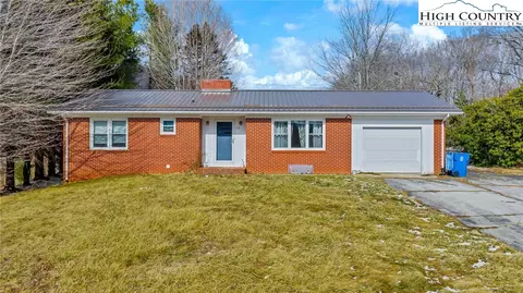 316 W Main St, Jefferson, NC 28640