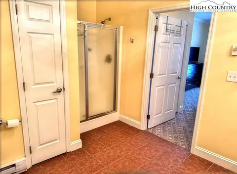 Bath - 3441 S Beech Mountain Pkwy #A4, Beech Mountain, NC 28604 photo 3 of 5