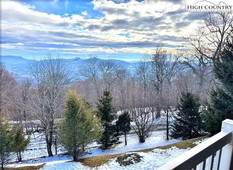 Exterior - 3441 S Beech Mountain Pkwy #A4, Beech Mountain, NC 28604 photo 2 of 4