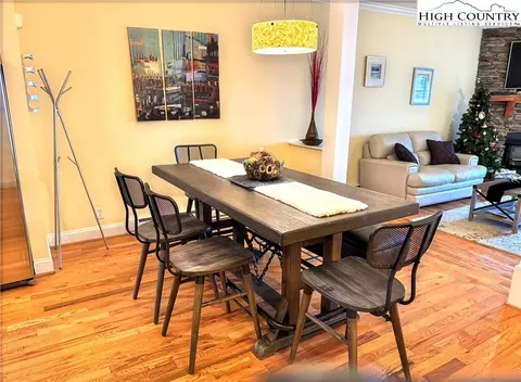 Dining - 3441 S Beech Mountain Pkwy #A4, Beech Mountain, NC 28604 photo 1 of 2