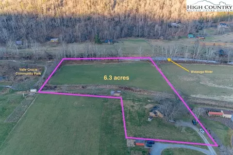 2752 Broadstone Rd, Banner Elk, NC 28604