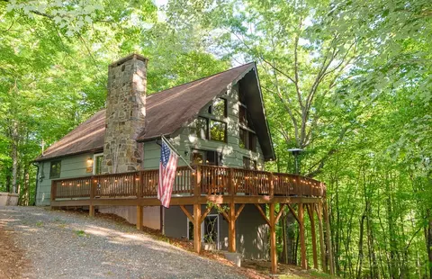 994 E Laurel Cir, Deep Gap, NC 28618