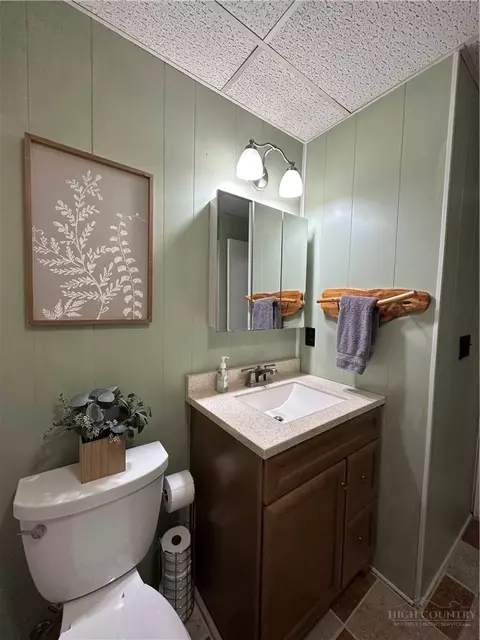 Bath - 994 E Laurel Cir, Deep Gap, NC 28618 photo 6 of 6
