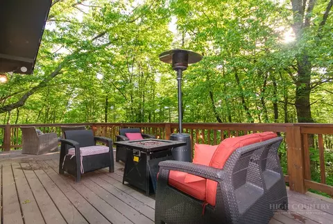 Exterior - 994 E Laurel Cir, Deep Gap, NC 28618 photo 6 of 9