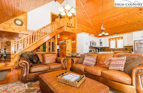 Living - 994 E Laurel Cir, Deep Gap, NC 28618 photo 4 of 11