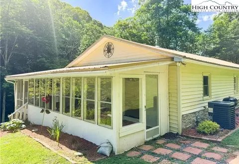 321 Skin Camp Creek Rd, Todd, NC 28684