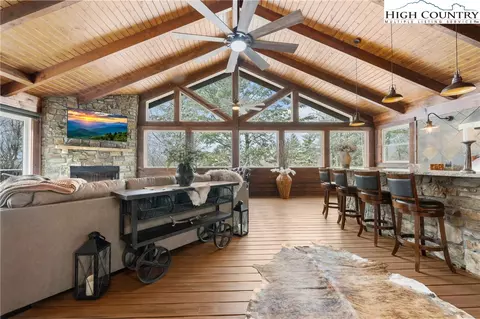 123 Saint Andrews Rd, Beech Mountain, NC 28604