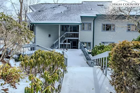 207 Grouse Moor Dr #207, Linville, NC 28646