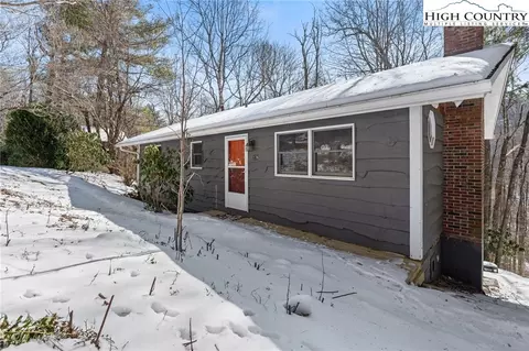176 Parkway Rdg, Boone, NC 28607