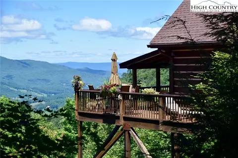 212 Goat Mountain Rd, Zionville, NC 28698
