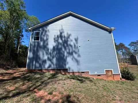 Exterior - 5155 NE Mark Dr, Hickory, NC 28601 photo 3 of 5