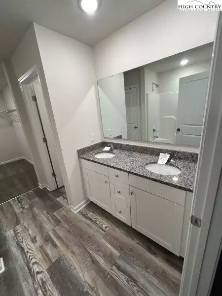Other - 5155 NE Mark Dr, Hickory, NC 28601 photo 4 of 10