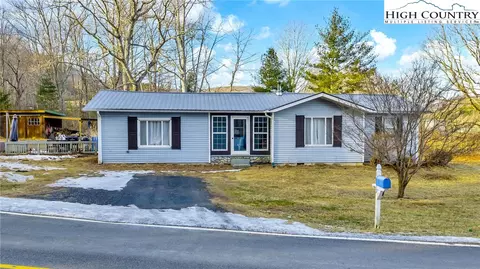 1653 Black Bear Inn Rd, West Jefferson, NC 28694