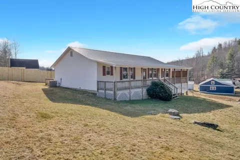 861 Slabtown Rd, Zionville, NC 28698