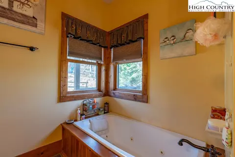 Bath - 242 Wallace Xing, Todd, NC 28684 photo 3 of 6