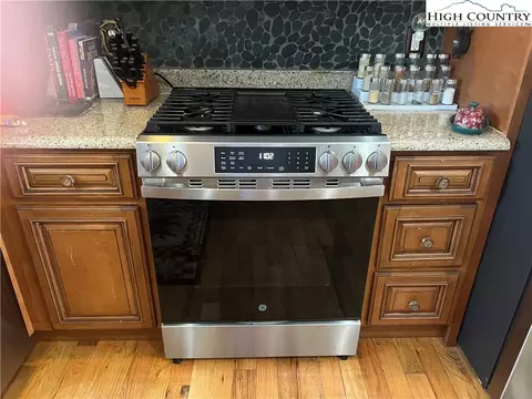 Kitchen - 242 Wallace Xing, Todd, NC 28684 photo 2 of 4