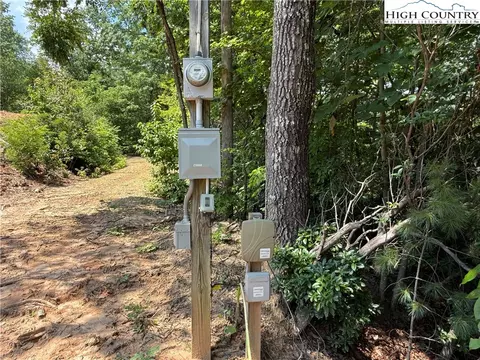 337 Lucas Path Dr, Purlear, NC 28665 photo 22
