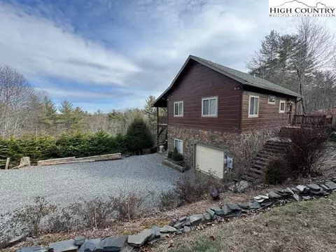 132 Thistle Knob Rd, Fleetwood, NC 28626