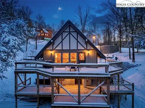 905 Charter Hills Rd, Beech Mountain, NC 28604