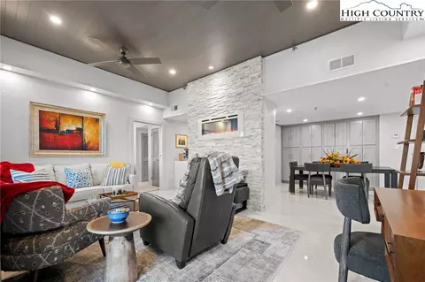 303 Sugar Top Dr #2903, Sugar Mountain, NC 28604
