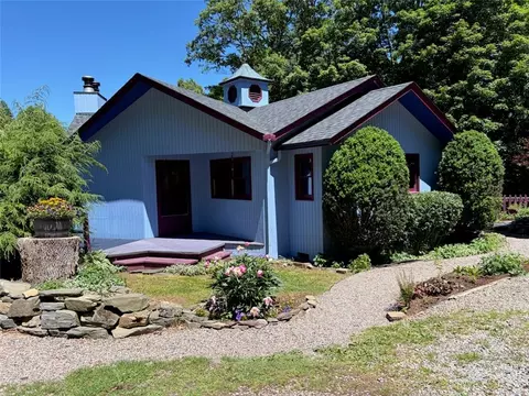 873 Silverleaf Rd, Zionville, NC 28698