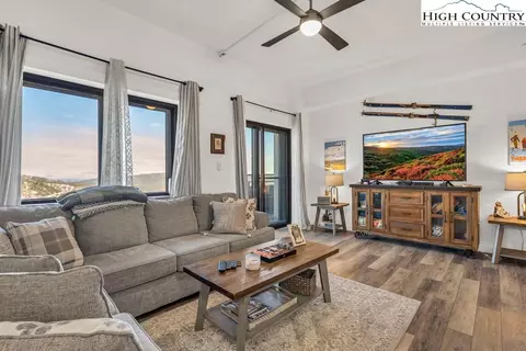 303 Sugar Top Dr #2401, Sugar Mountain, NC 28604