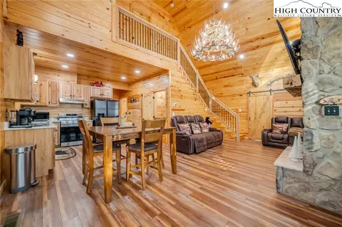 Dining - 2533 Buck Mountain Rd, Purlear, NC 28665 photo 1 of 1