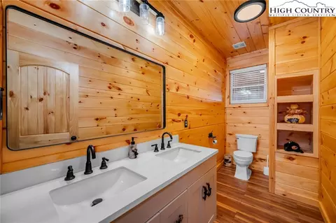 Bath - 2533 Buck Mountain Rd, Purlear, NC 28665 photo 3 of 5