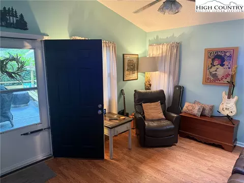 61 River Loop, Newland, NC 28657 photo 7
