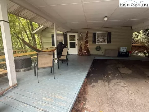 61 River Loop, Newland, NC 28657 photo 34