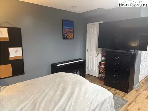 61 River Loop, Newland, NC 28657 photo 25