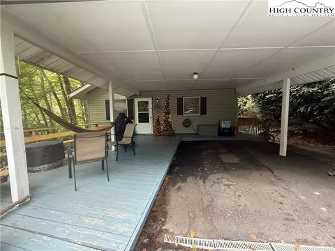 61 River Loop, Newland, NC 28657 photo 3