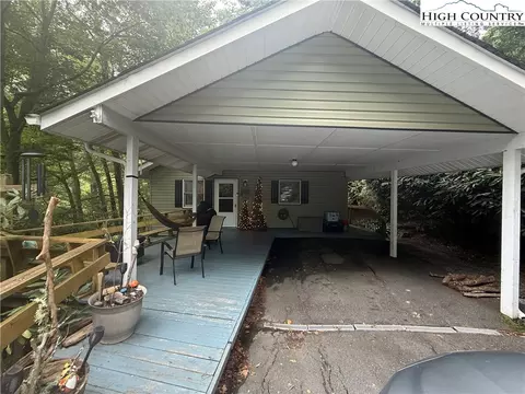 61 River Loop, Newland, NC 28657 photo 2