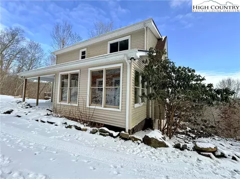 386 Hornblend Dr, Boone, NC 28607 photo 4