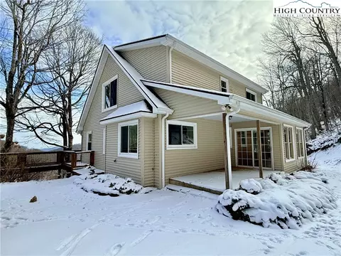386 Hornblend Dr, Boone, NC 28607