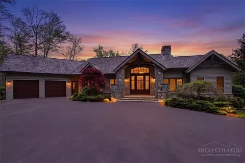 2110 Elk River Pkwy, Banner Elk, NC 28604