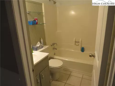 Bath - 296 Silo Rd, Sparta, NC 28675 photo 3 of 5